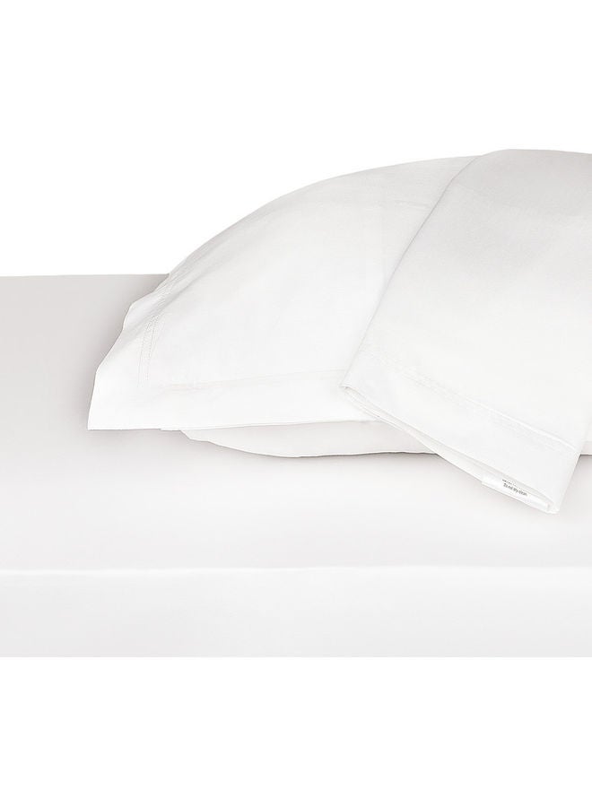 ترايدنت طقم ملاءات سرير كوين فاخر مكون من 3 قطع بكثافة 500 خيط 100% من القطن، يتضمن 1 × ملاءة جاهزة مقاس 59 × 79 + 16 بوصة، 2 × غطاء وسادة قطن أبيض كوين قطن أبيض 59x79+16بوصة - Image 3