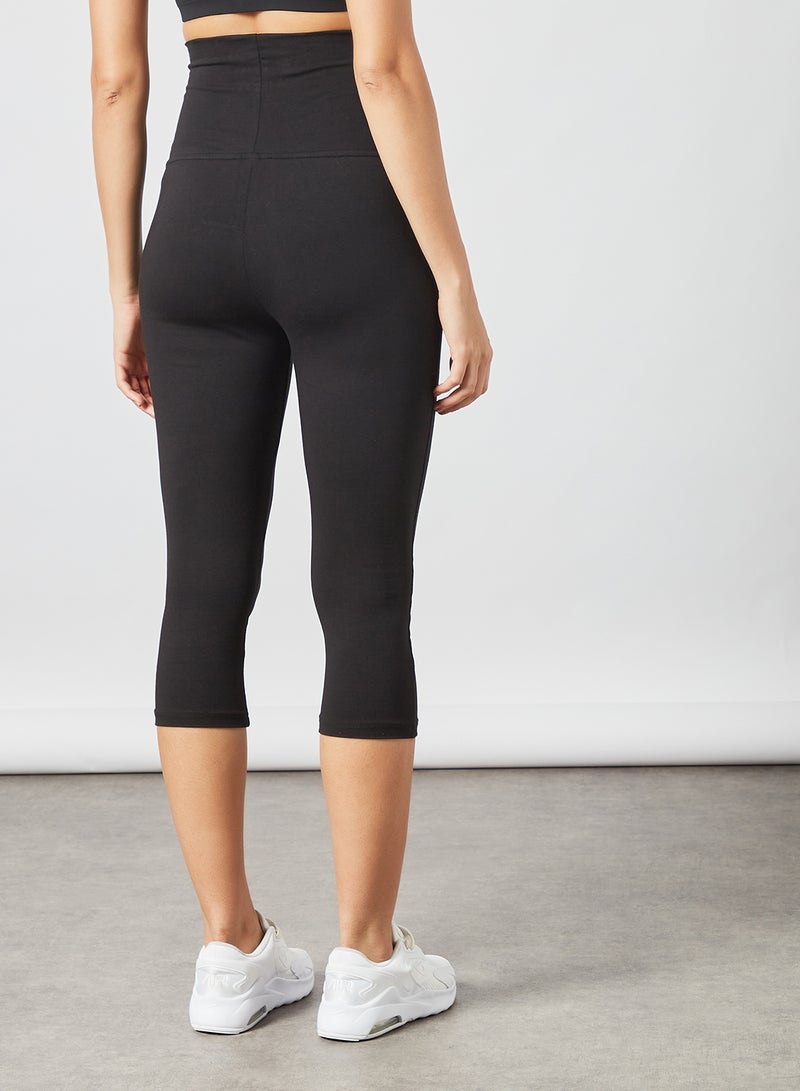 Logo Detail Capri Black