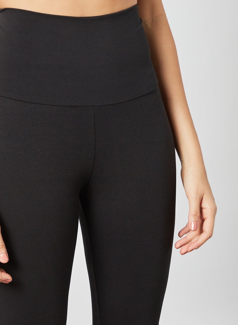 Logo Detail Capri Black