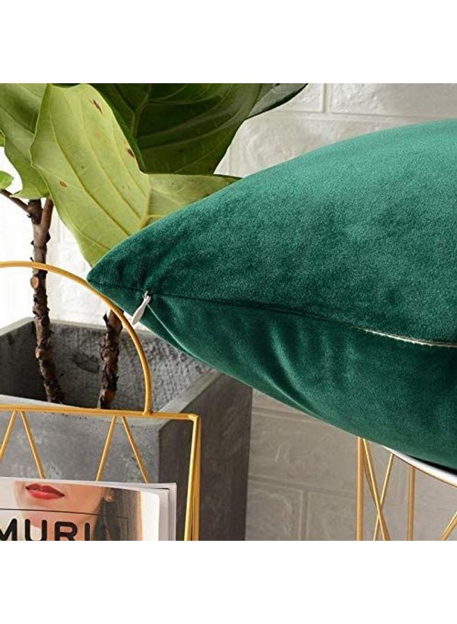 بينيفت طقم وسائد ديكور مخملية، مكون من 3 قطع. أخضر 30x30سم - Image 3