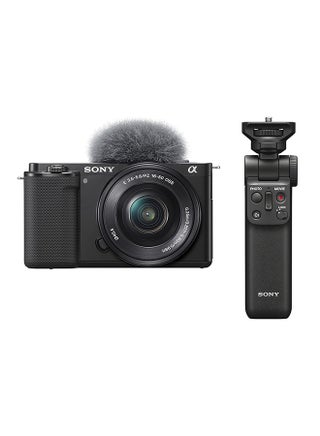 Alpha ZV-E10L Interchangeable Lens Vlog Digital Camera with 16-50 mm Lens and Free Wireless Grip with remote control and tripod feature, 24.2MP, Black - v1629189575/N50134987A_1