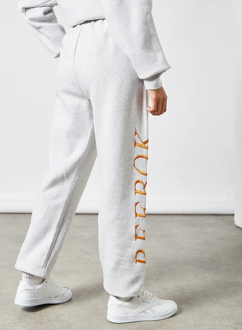 Reebok Classics Graphic Fleece Joggers Light Grey