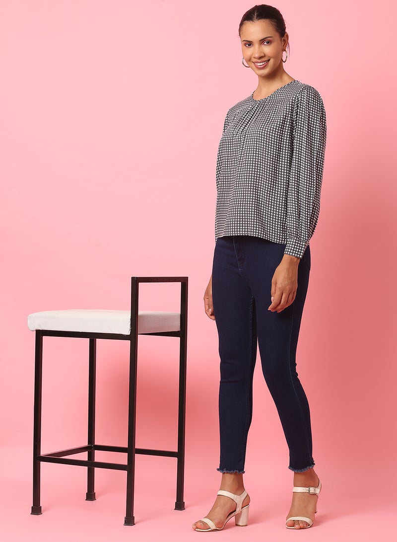 Aila - Fashionable Casual Top Black/White - Image 1