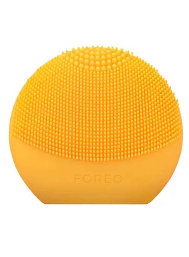 FOREO - Luna Mini 2 Facial Cleansing Brush Fuchsia 4.1cm - Image 1