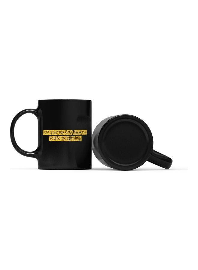 LOUD UNIVERSE Don't Give Up Quote Printed Coffee Mug Black/Gold  - Image 2