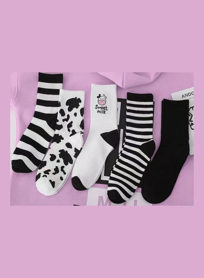 5 Pair Of Casual Socks Black/White  - Image 1