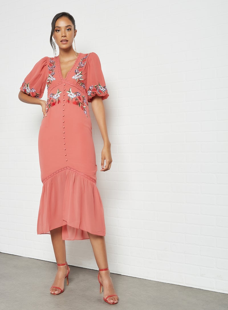 Hope & Ivy - Embroidered Floral Midi Dress Terracotta - Image 1