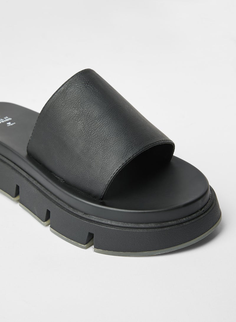 CALL IT SPRING - Elama Chunky Flat Sandals Black - Image 1