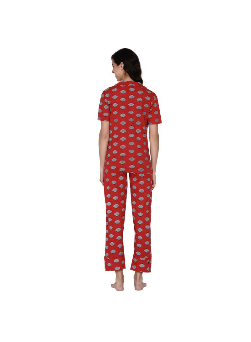 لورين سميث طقم بيجامة مطبوع بياقة محززة احمر - Image 2