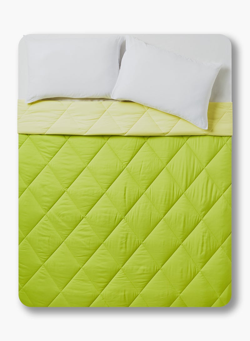 Amal - Comforter Queen Size All Season Everyday Use Bedding Set Extra Soft Microfiber Single Piece Reversible Comforter   Green/Lime Polyester Green/Lime - Image 1