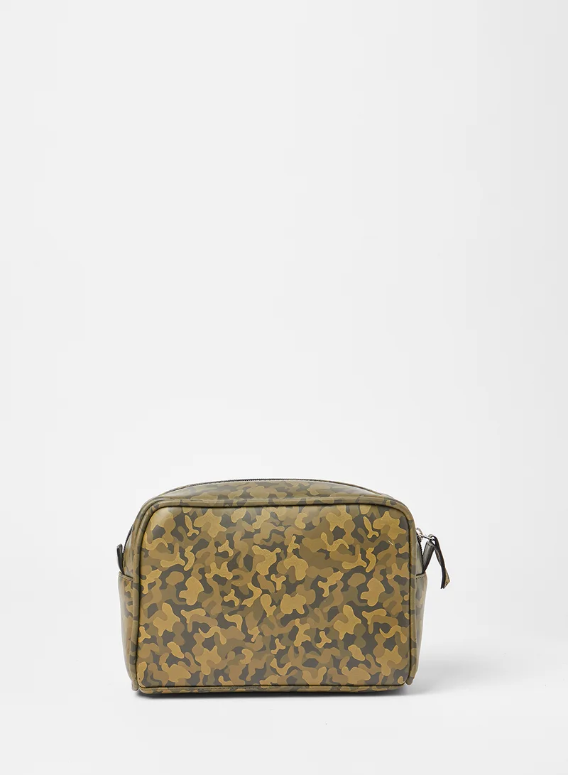 STATE 8 Camo Print Wash Bag