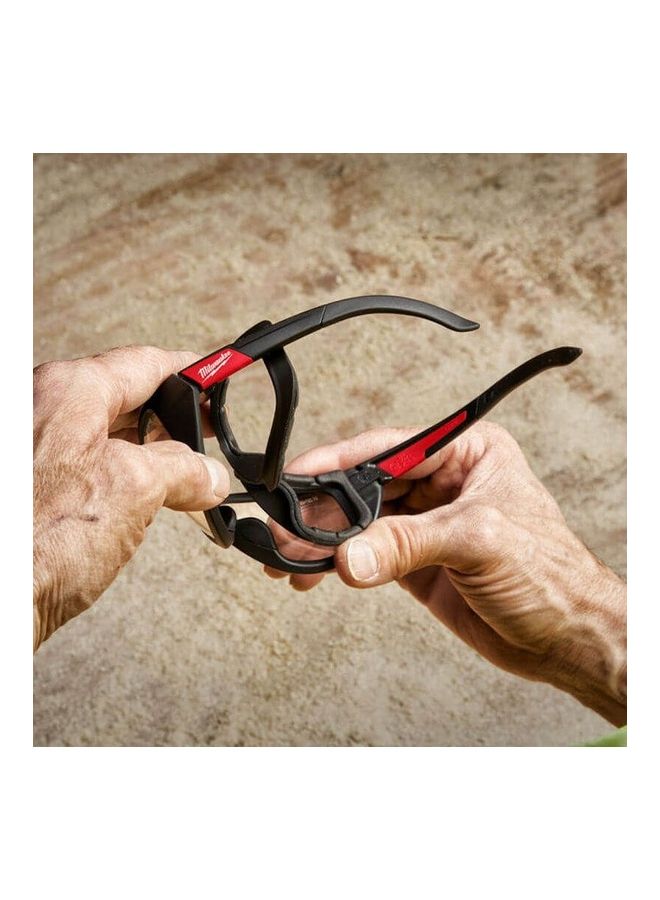 Milwaukee Premium Safety Glasses Black/Red/Clear 22.5x12.1x4.5cm  - Image 4