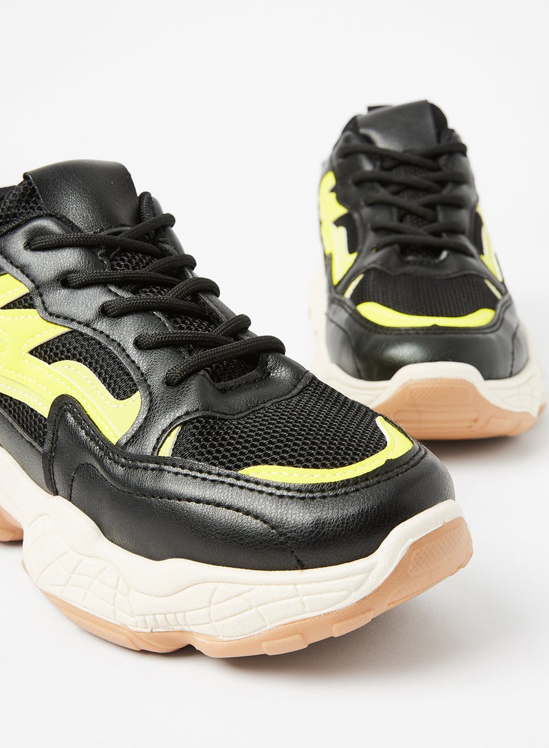 لايبل ريل سنيكرز بنعل سميك مزين بتفاصيل متباينة أسود/أصفر - Image 4