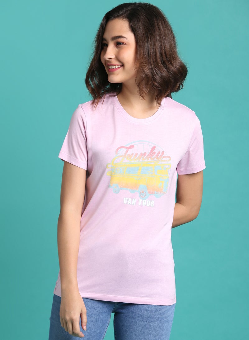 دريب تيشيرت برقبة مستديرة ومزينة برسومات لافندر وردي - Image 1