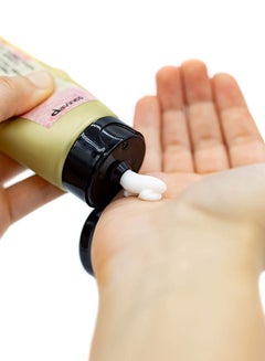 Davines This is a Medium Hold Pliable Paste White 125ml  - Image 3