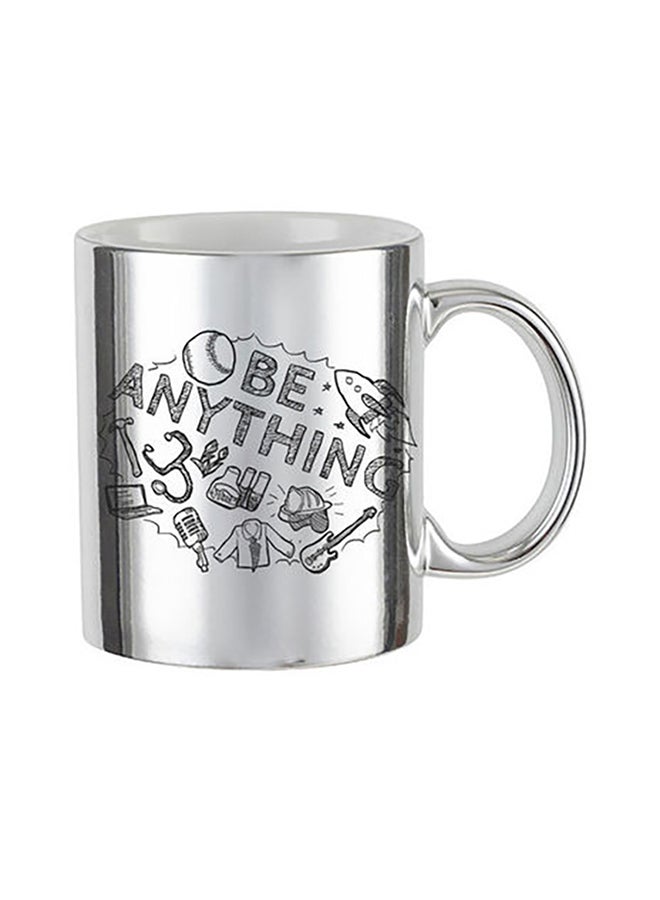 إم إي سي مج فني بطبعة عبارة "Be Anything" فضي/أبيض