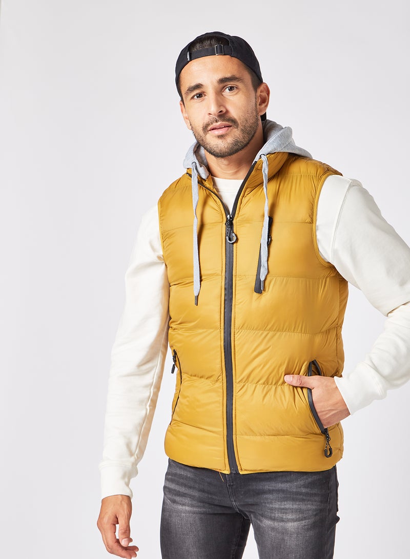 Men's Casual Contrast Hooded And Side Pockets Detail Puffer Vest Jacket Yellow - v1631797319/N47146658V_1