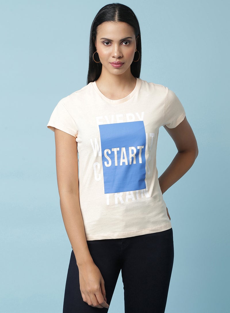 آيلا تيشيرت مزين برسومات خوخي - Image 1