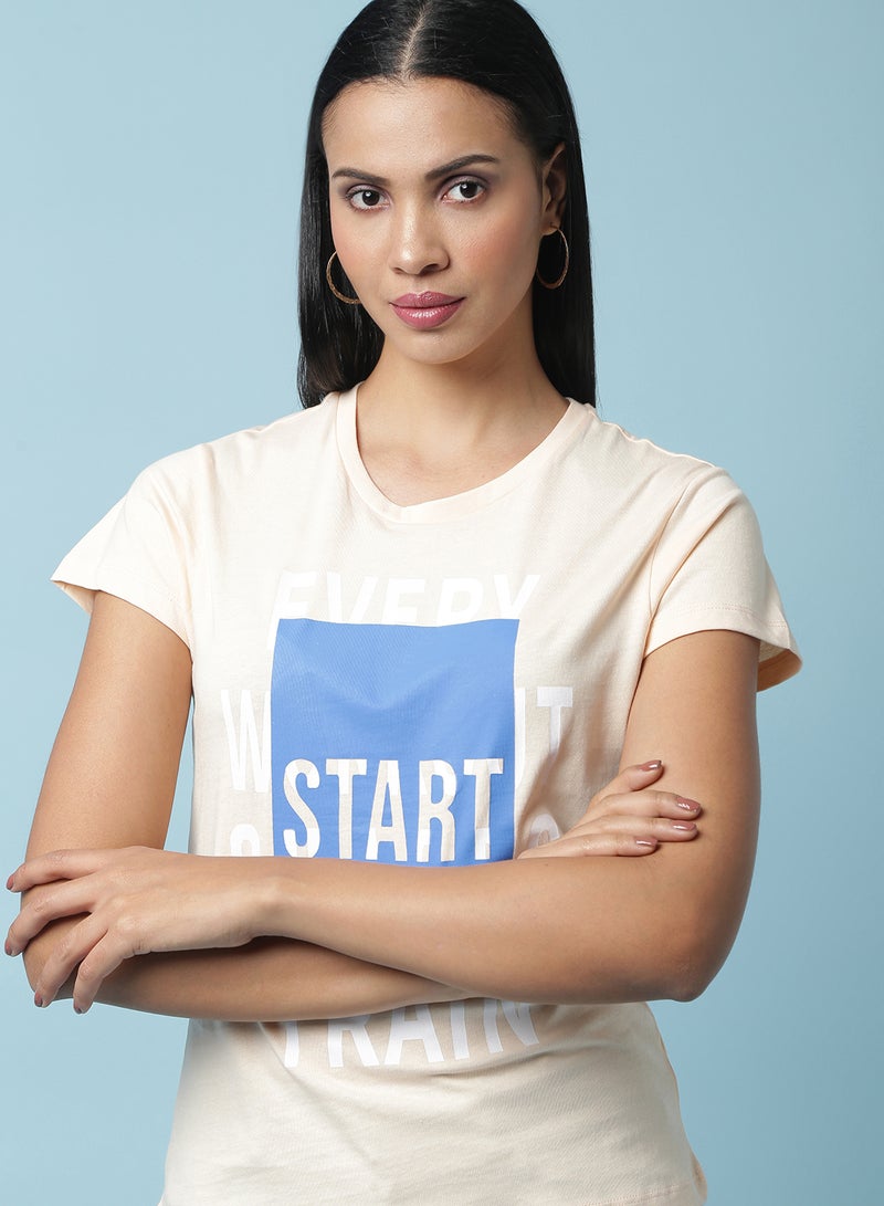 آيلا تيشيرت مزين برسومات خوخي - Image 4