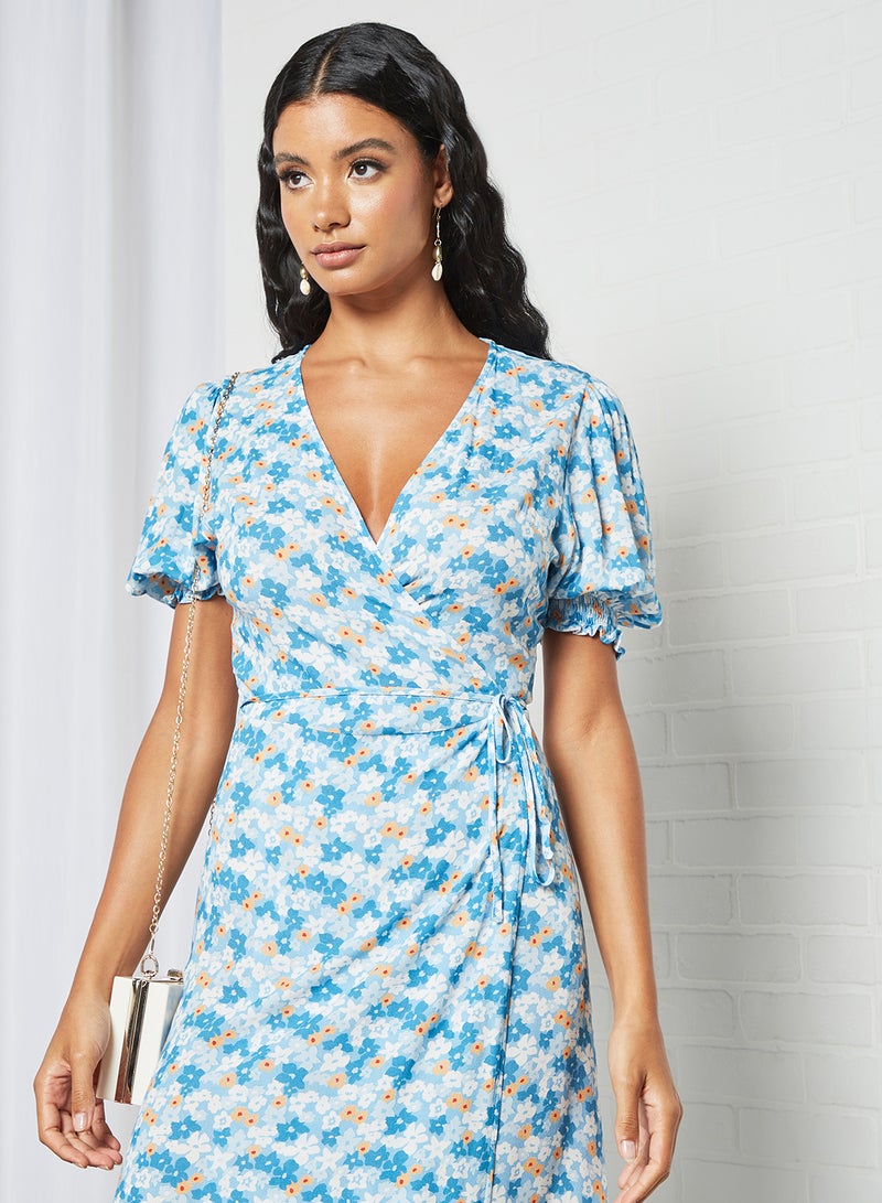 تشارلي هوليداي. فستان ملفوف حول الخصر بنقشة زهور أزرق - Image 4
