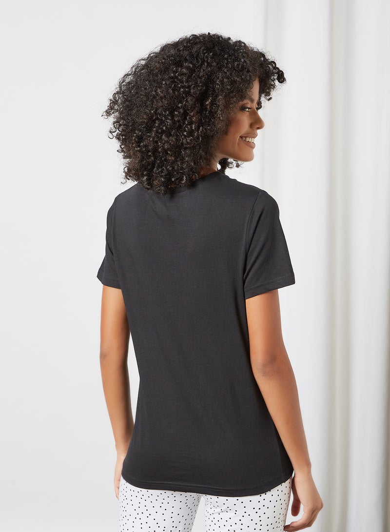 DELA - Relaxed V-Neck Loungewear T-Shirt Black - Image 1
