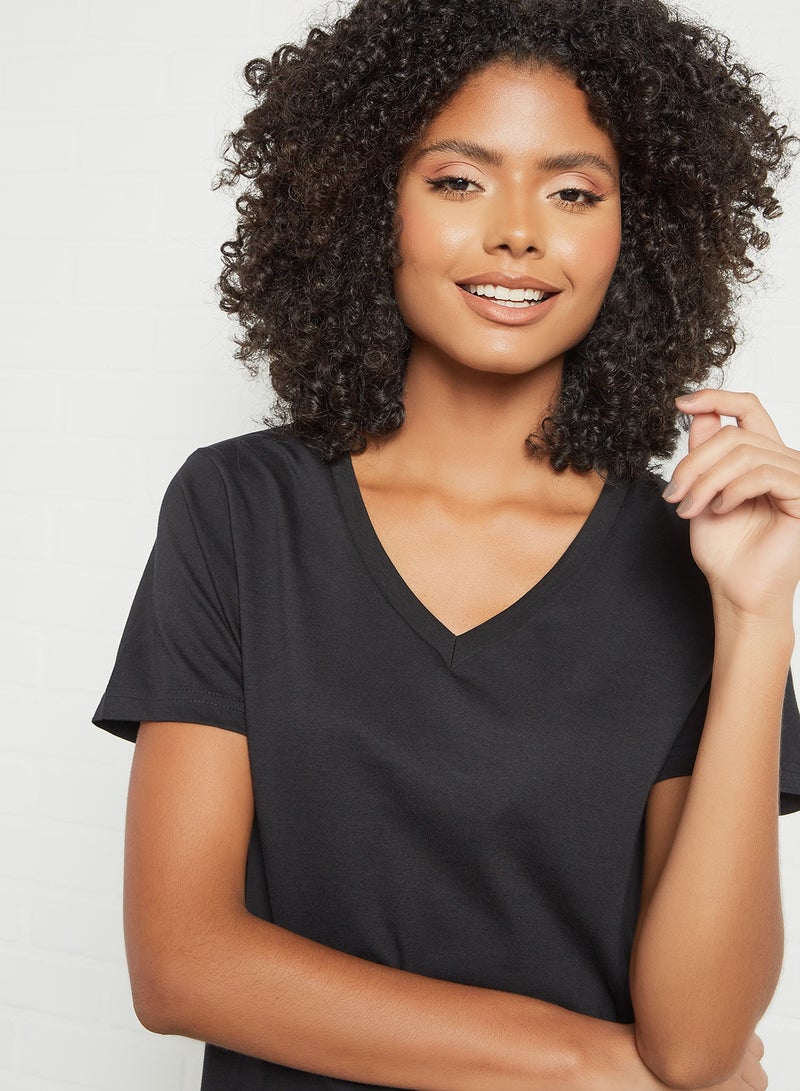 DELA - Relaxed V-Neck Loungewear T-Shirt Black - Image 1