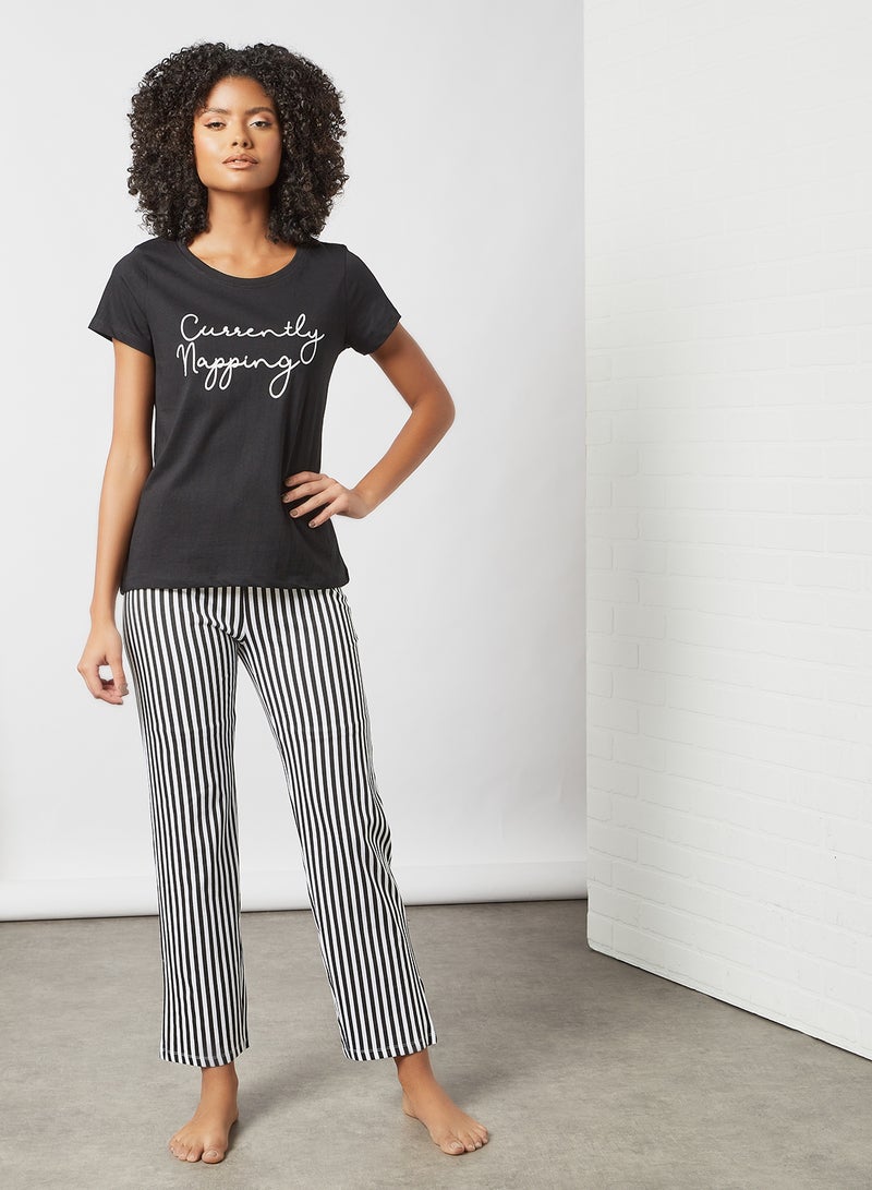 DELA Slogan Printed Loungewear T-Shirt And Pyjama Set Black/White - Image 1