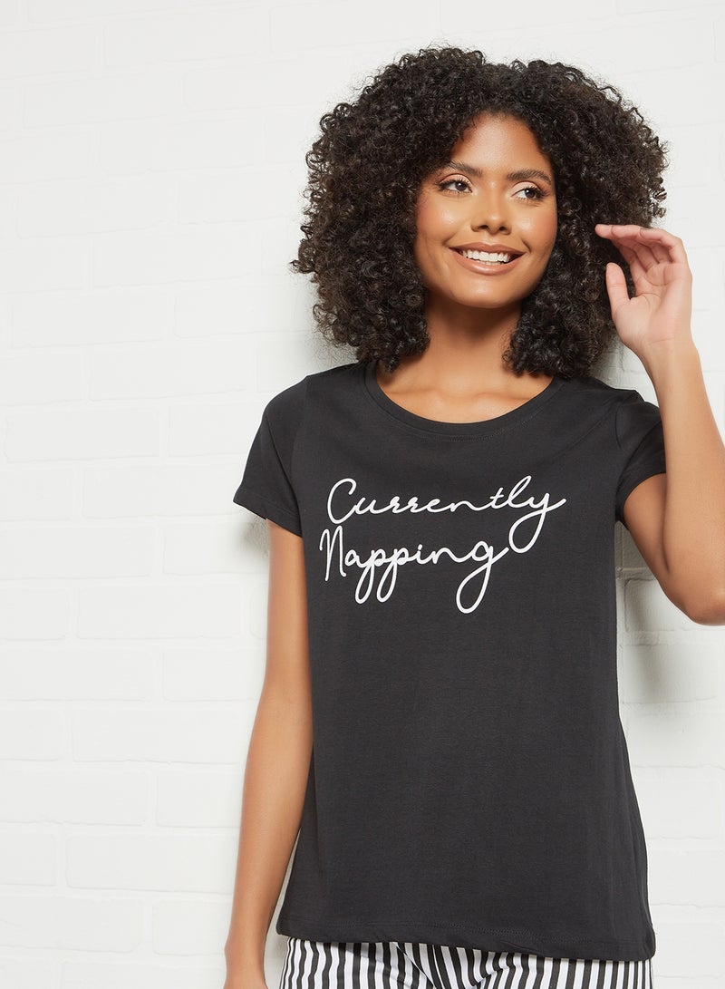DELA Slogan Printed Loungewear T-Shirt And Pyjama Set Black/White - Image 3