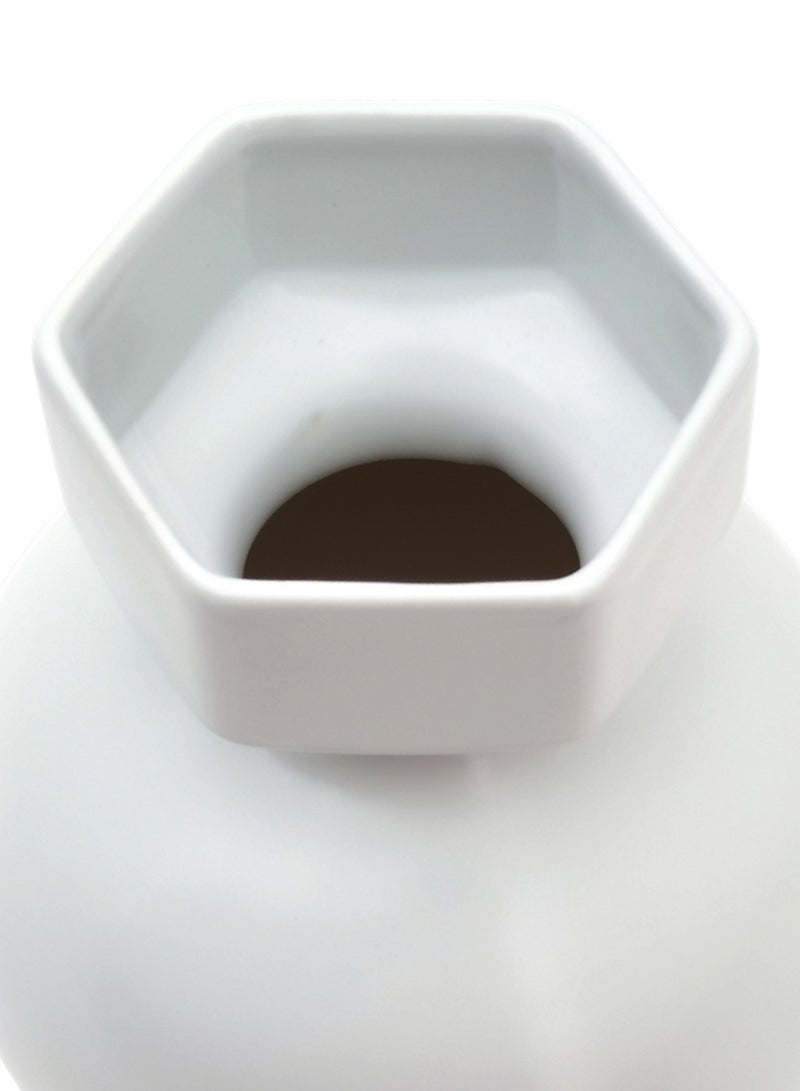 ebb & flow - Modern Geometric Shape Ceramic Vase With Elegant Matte Finish For The Perfect Stylish Home N13-058 White 17.5 x 22.5cm - Image 1
