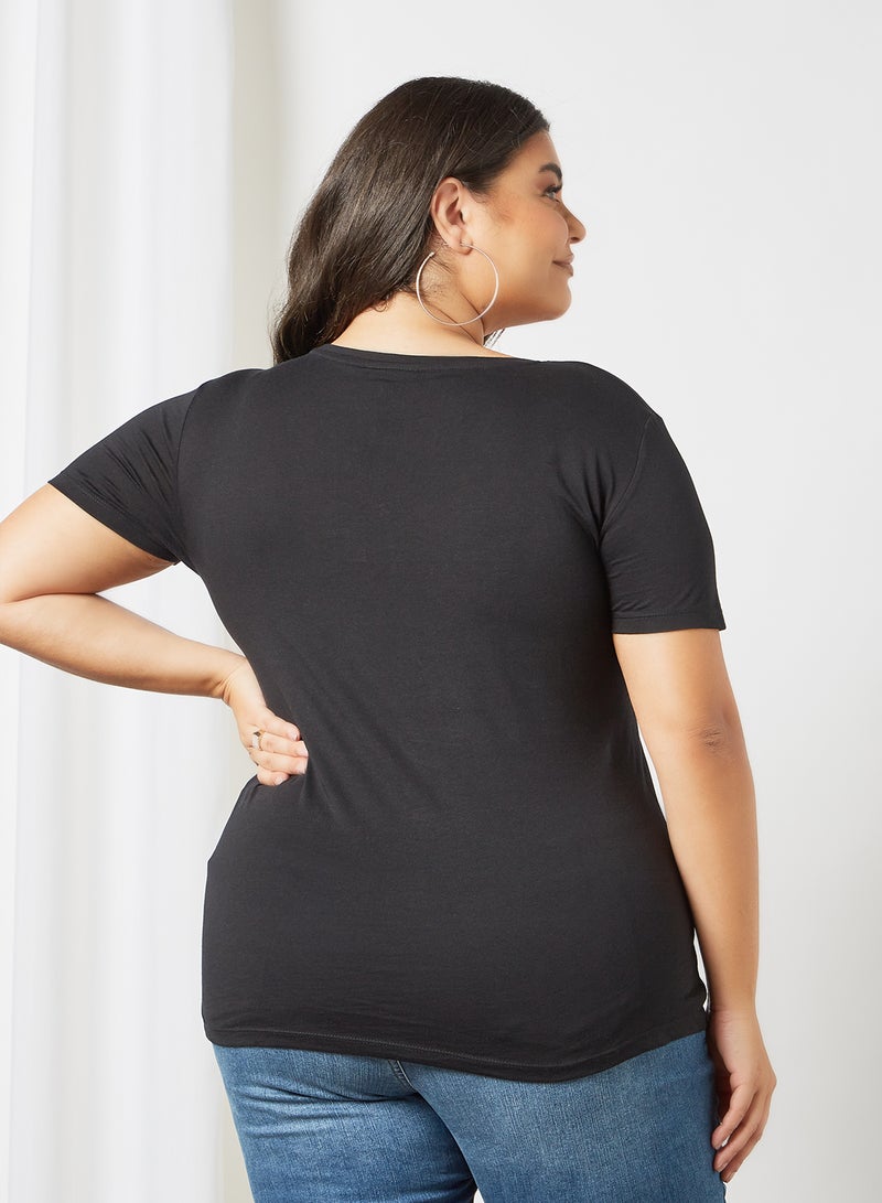 Only Carmakoma - Plus Size Text Print T-Shirt Black - Image 1