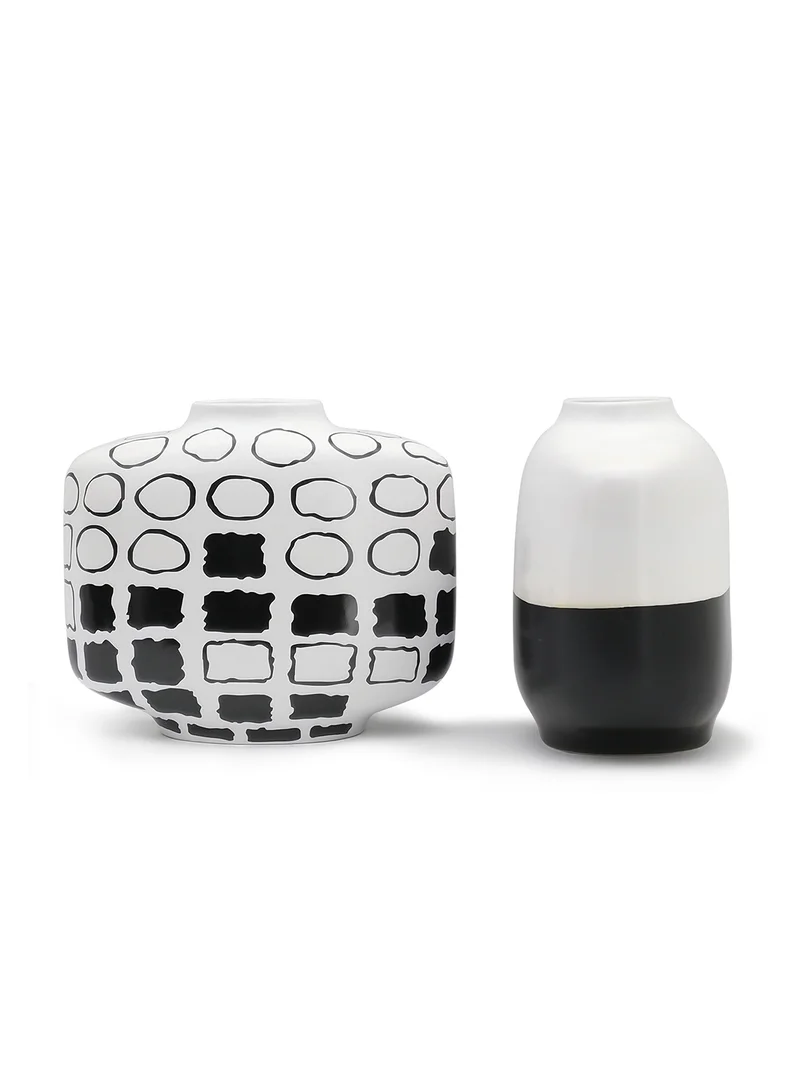 Switch Modern Design Ceramic Vase Unique Luxury Quality Material For The Perfect Stylish Home N13-001 White/Black 41 x 22.5 x 33.5cm