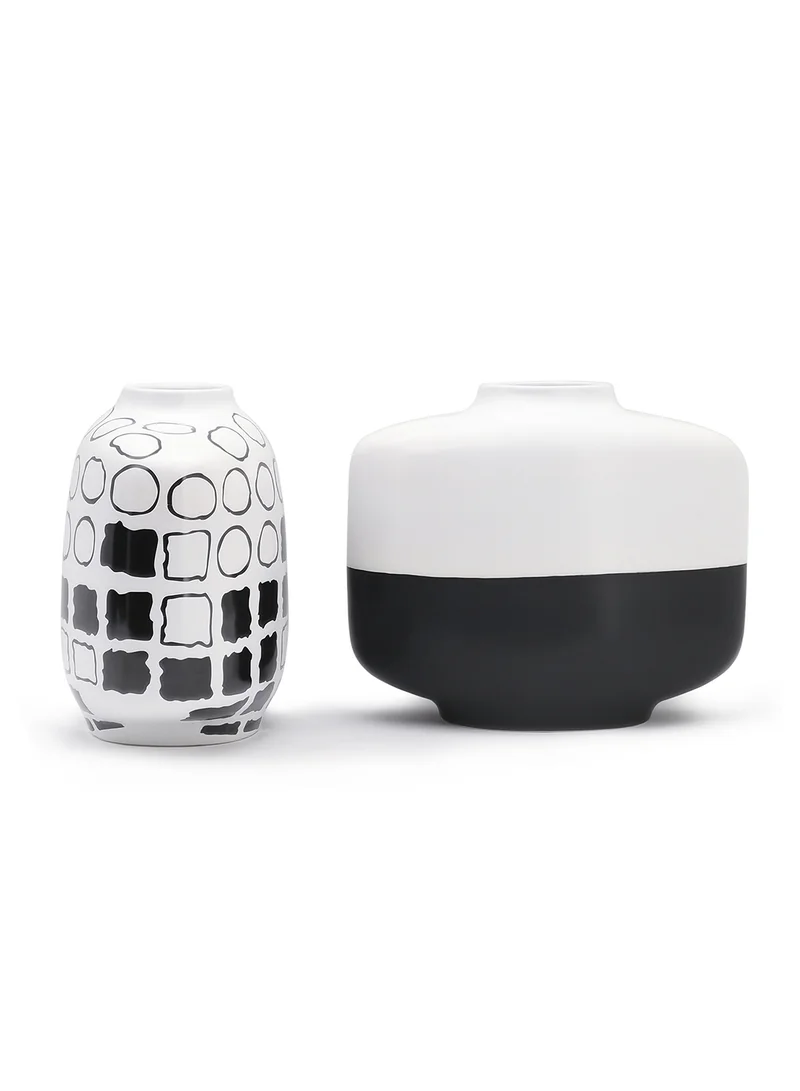 Switch Modern Design Ceramic Vase Unique Luxury Quality Material For The Perfect Stylish Home N13-001 White/Black 41 x 22.5 x 33.5cm