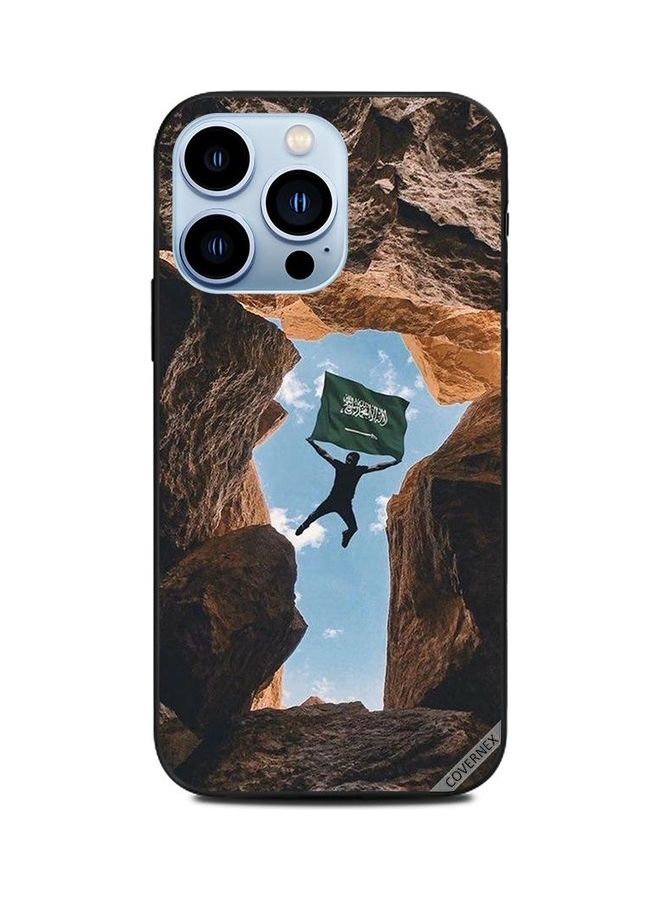 كوفرنيكس غطاء حماية واقٍ بطبعة علم المملكة العربية السعودية لأبل آيفون 13 برو متعدد الألوان - Image 1