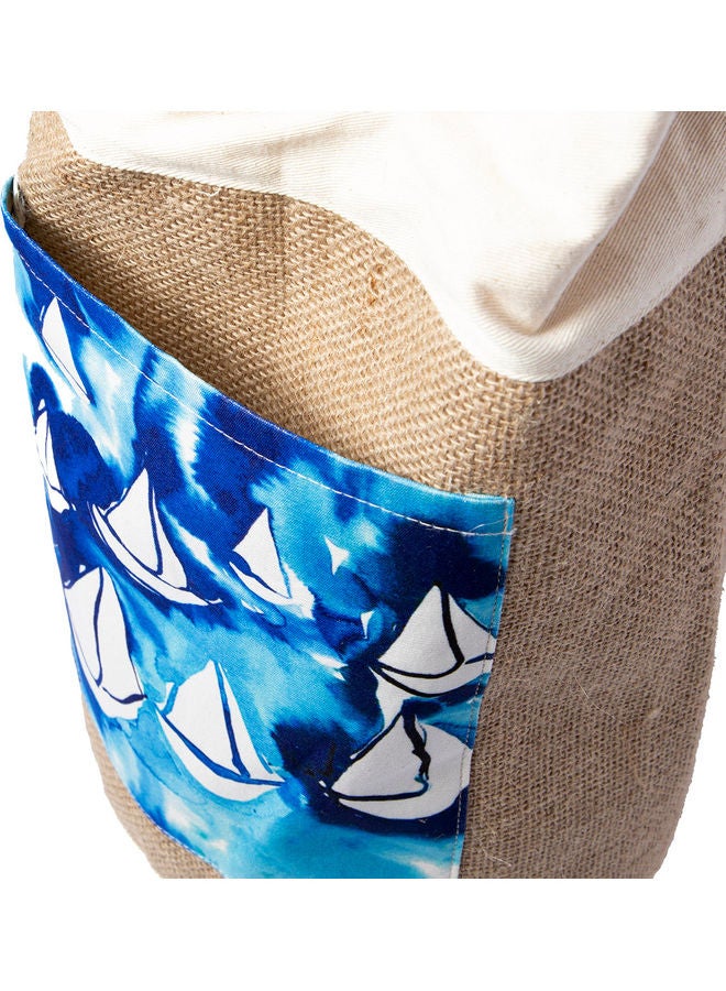 بيج ديزاين حقيبة كتف أنيموس مصنوعة من الخيش ومزينة بطبعة مراكب شراعية أزرق/ بيج - Image 4