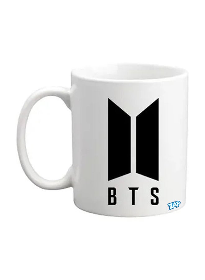 زاب مج قهوة بطبعة شعار فرقة BTS أبيض