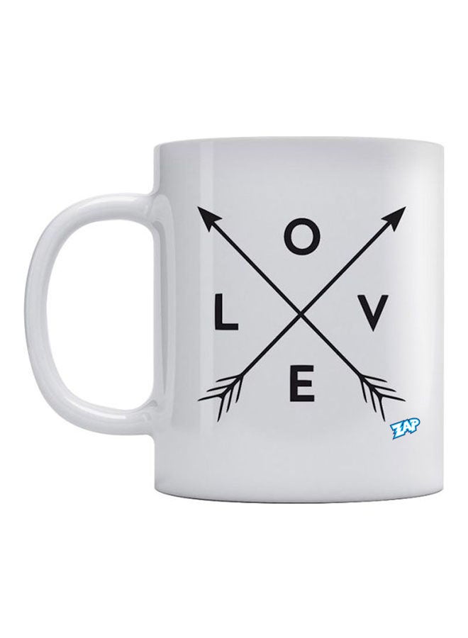 إي دبليو تي مج قهوة مطبوع عليه كلمة "Love" أبيض