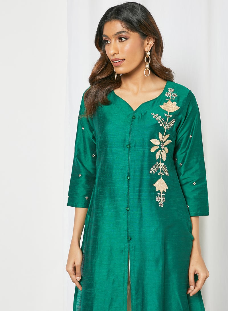 Zyna Fashion - Trendy Hand Embroidered Sweetheart Neck Kurta Green - Image 1