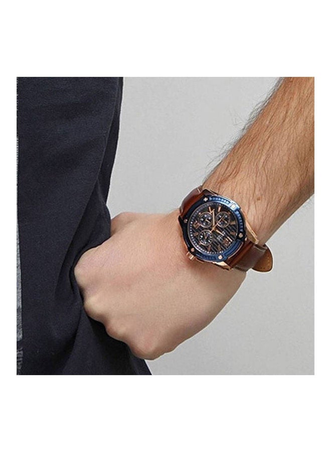 GUESS Men's Leather Analog Watch W0600G3 - Image 2