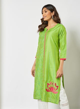 Unique Handwork Notch Neck Three Quarter Sleeve Kurta Green