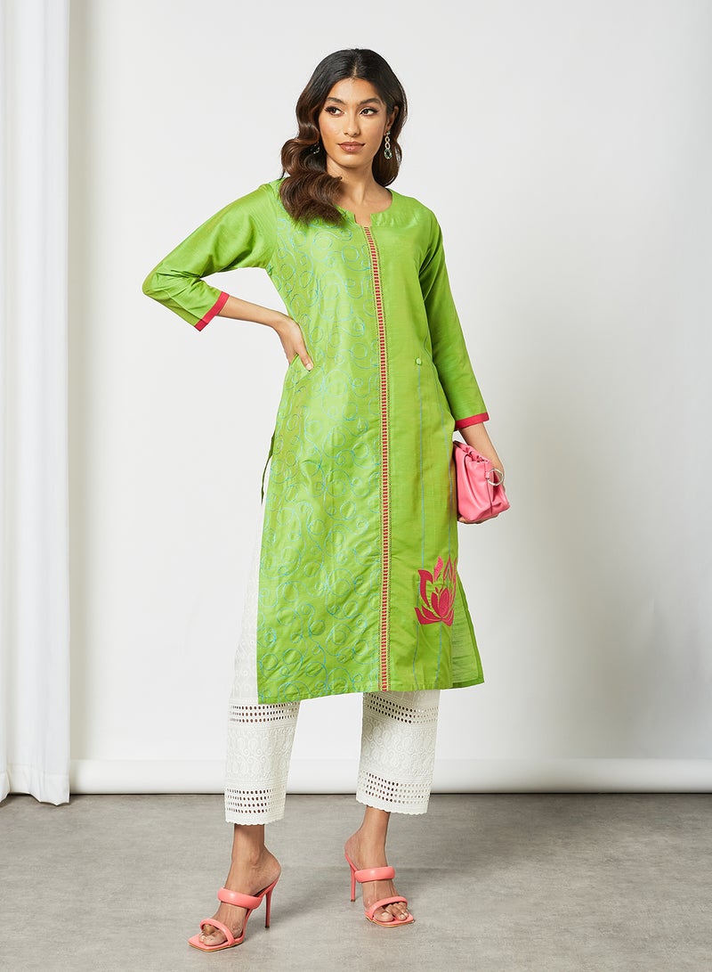 Unique Handwork Notch Neck Three Quarter Sleeve Kurta Green - v1633526157/N49888864V_2