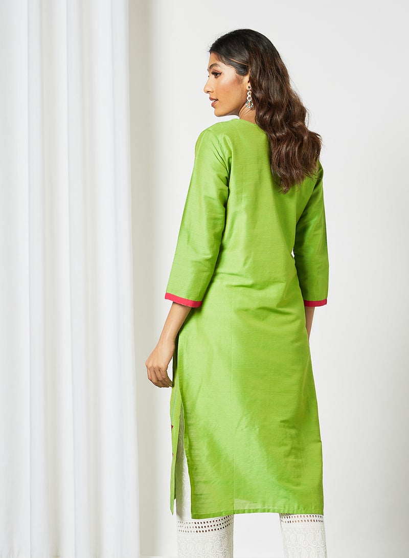 Unique Handwork Notch Neck Three Quarter Sleeve Kurta Green - v1633526157/N49888864V_4