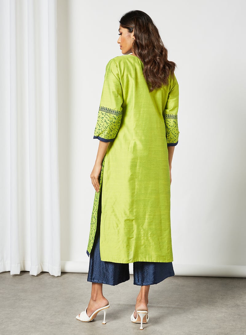 Zyna Fashion - Stylish Round Neck Three Quarter Sleeve Kurta Green - Image 1