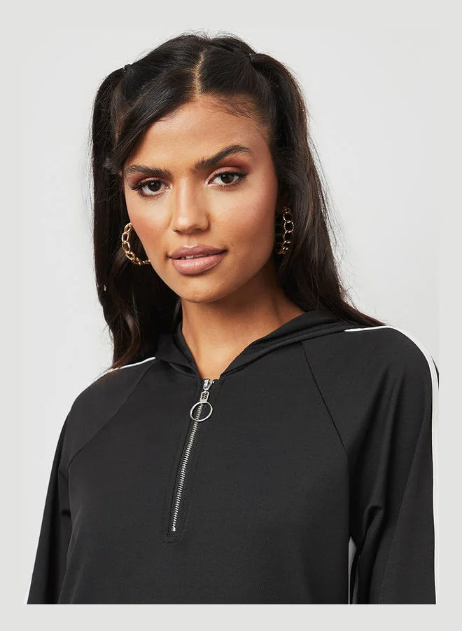 Closet By Styli Side Stripe Detail Hooded Maxi Dress Black/White