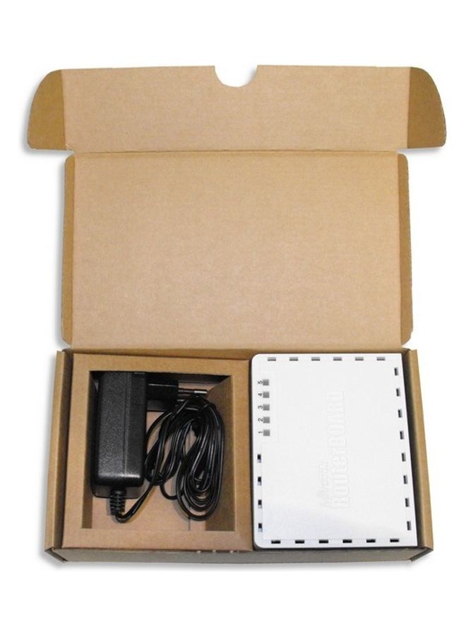 مايكروتك - محول جيجابت ب5 منافذ طراز RB250GS أبيض - Image 1