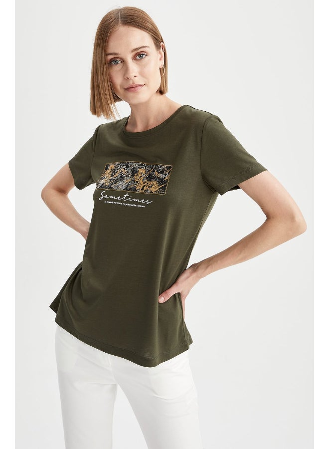 ديفاكتو قميص ذات رقبة دائرية أخضر آرمي/ بيج/ أسود - Image 4