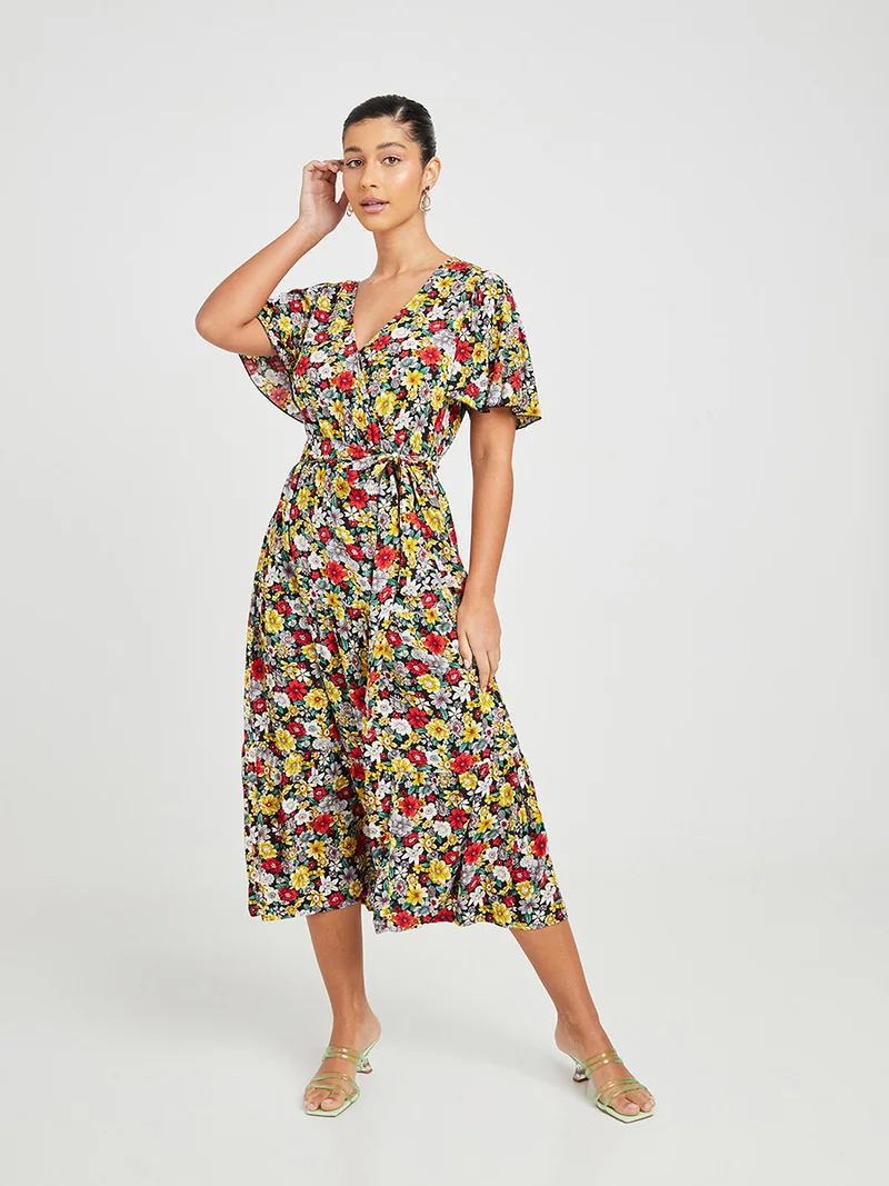 Closet By Styli Sweetheart Neck Floral Print A-Line Midi Dress Multicolour
