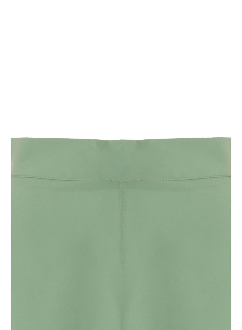 Aila Women'S Casual Solid Cropped Pant Bottle Green  - Image 5