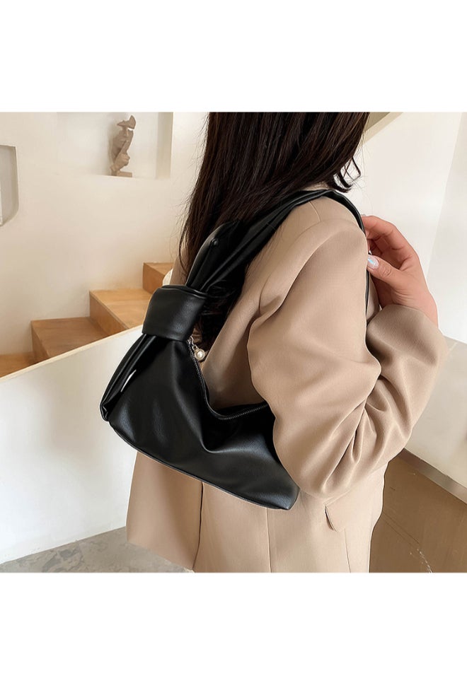 Ladies Cute Shoulder Beg Black  - Image 4