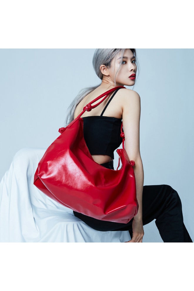 Large Capacity Leisure Shoulder Bag Red  - Image 3