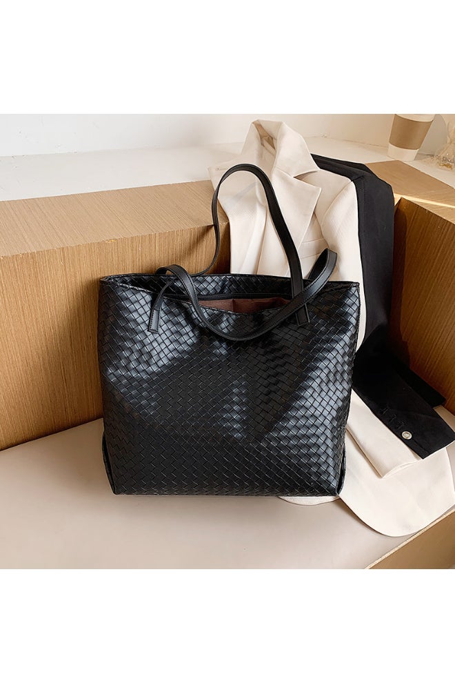 High Capacity Woven One Shoulder Bag Black  - Image 2
